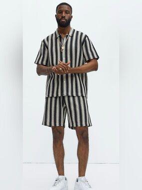 Fashion Nova Black and White Zigzag Short Set